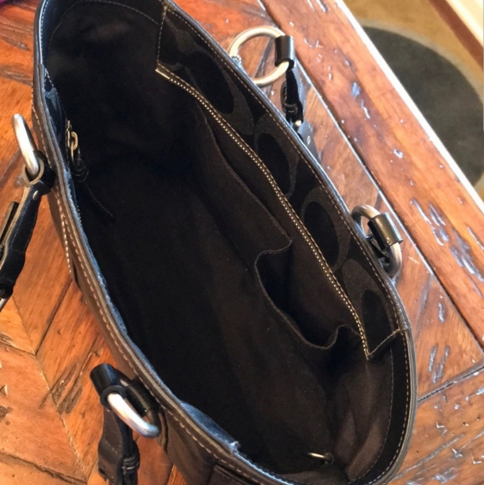 Coach purse - Picture 3 of 5